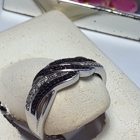 .13ctw Black & Natural White Diamond 5 Row alternating Sterling Silver Ring19957 - Picture 3 of 5